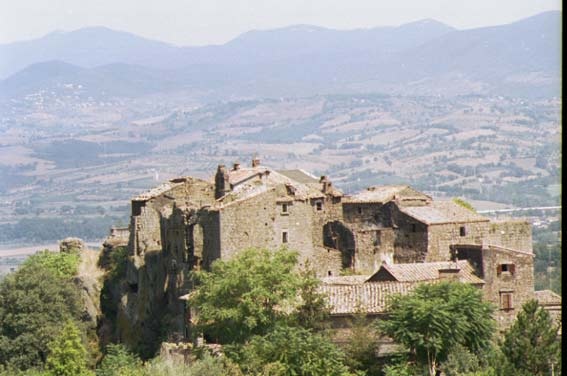 BORGO DI CHIA