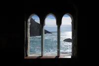 ABBAZIA DI SAN FRUTTUOSO | ph. Dino Zanolin | © FAI - Fondo Ambiente Italiano Vista da una delle trifore, ABBAZIA DI SAN FRUTTUOSO, CAMOGLI, GENOVA