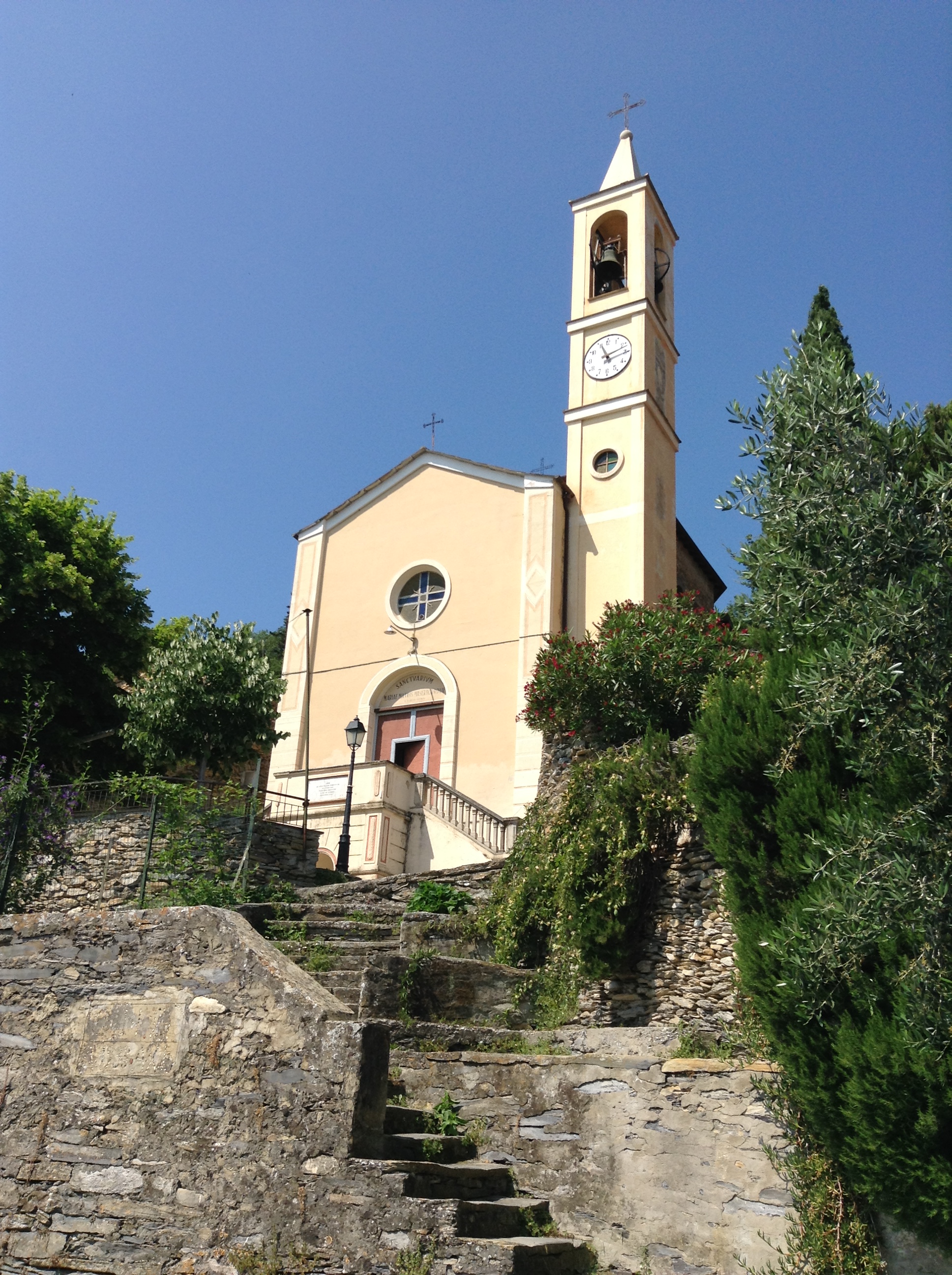 CHIESA DI NOSTRA SIGNORA DELLA MISERICORDIA - UNA CHIESA "MODERNA" E IL DONO DI UNO STRAORDINARIO CO