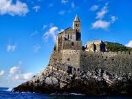 CHIESA DI SAN PIETRO E LA SUA TERRAZZA SUL MARE