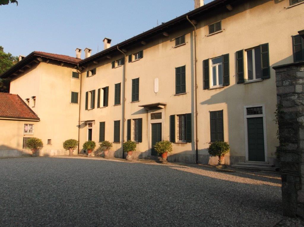 VILLA OROMBELLI - FECCHIO DI CANTU'