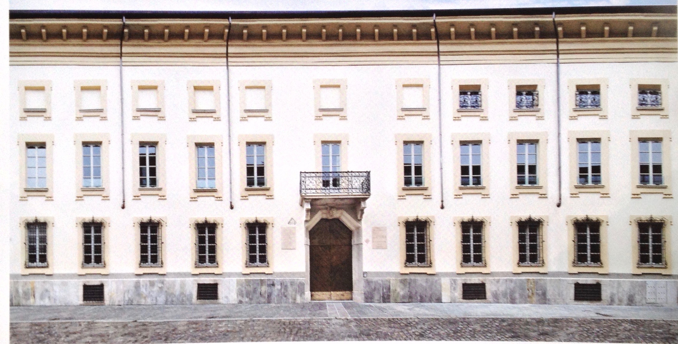 PALAZZO SOMMARIVA