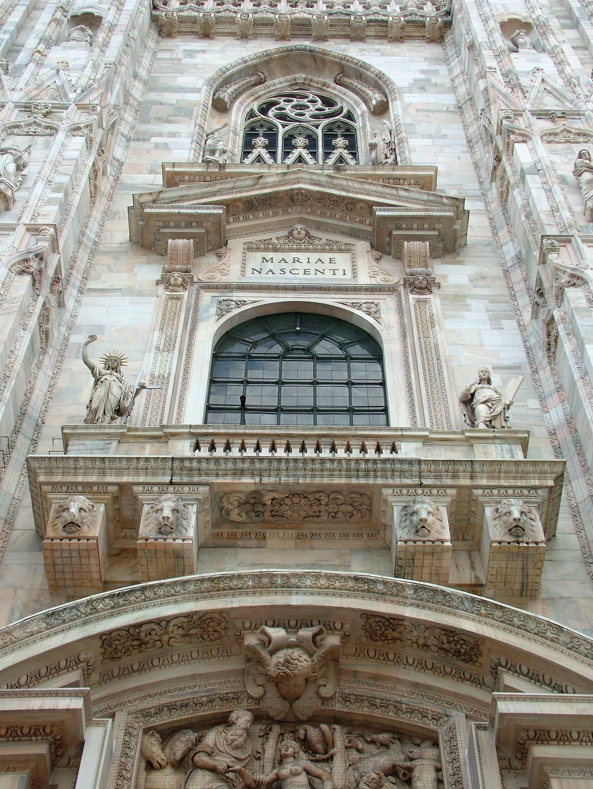 SAGRATO DEL DUOMO 
