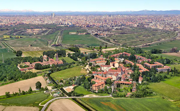 Una Passeggiata nel Borgo di Chiaravalle
