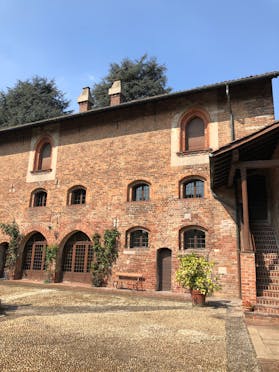 Il quartiere Maggiolina, Villa Mirabello e le case Igloo