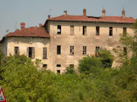 CASTELLO DI LANDRIANO | I Luoghi del Cuore - FAI