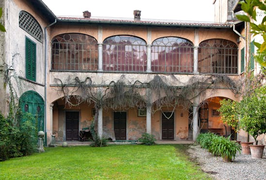 CASA ED EMPORIO MACCHI