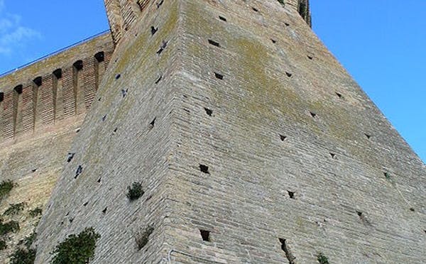 FORTEZZA DEGLI ACQUAVIVA