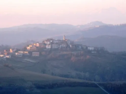 LA STRADA DELLA VECCHIA FONTANA IL BOSCO DELLA VECCHIA FONTANA LA CASA DI PIETRA
