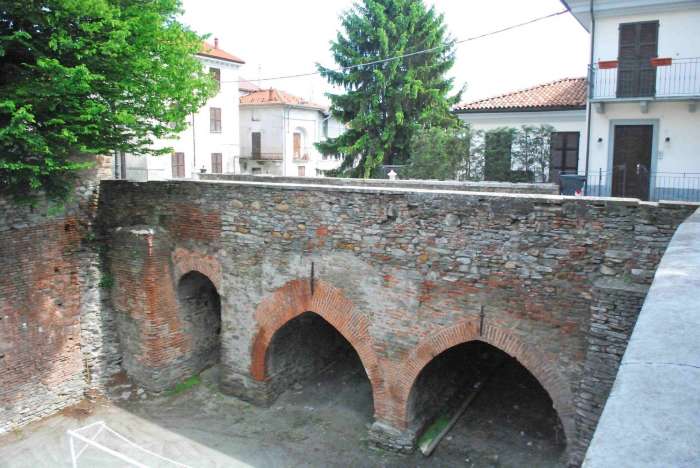 CINTA MURARIA DI STREVI