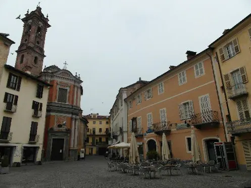 PIAZZA CESARE BATTISTI