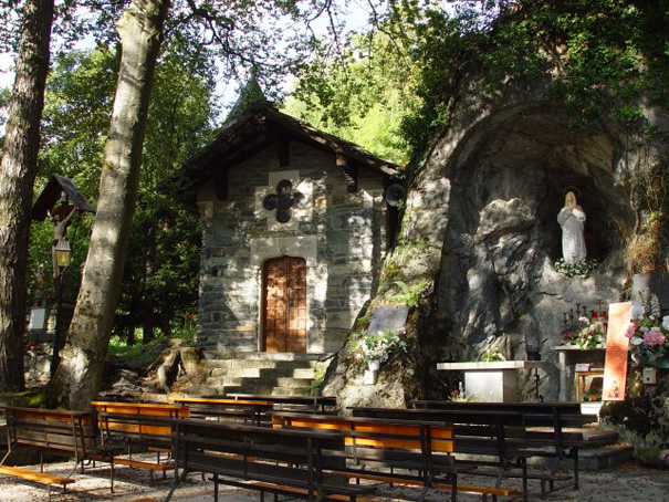 SANTUARIO NOSTRA SIGNORA DI LOURDES DI MARTASSINA