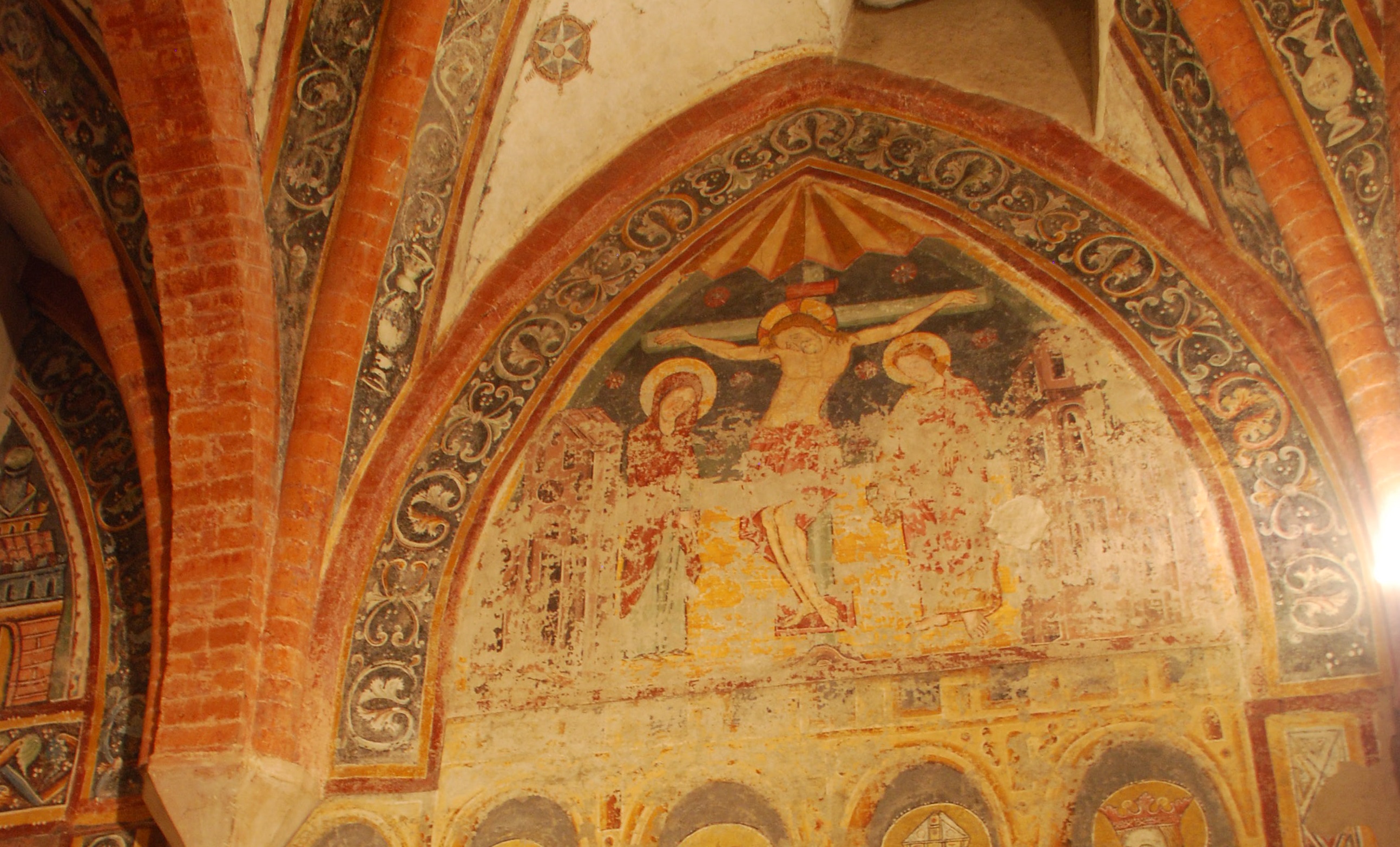 AFFRESCHI ALLA BASE DEL CAMPANILE DELLA CHIESA  DI SAN PAOLO