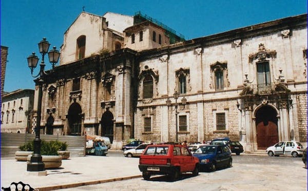 CHIESA DEL MONTE DI PIETÀ