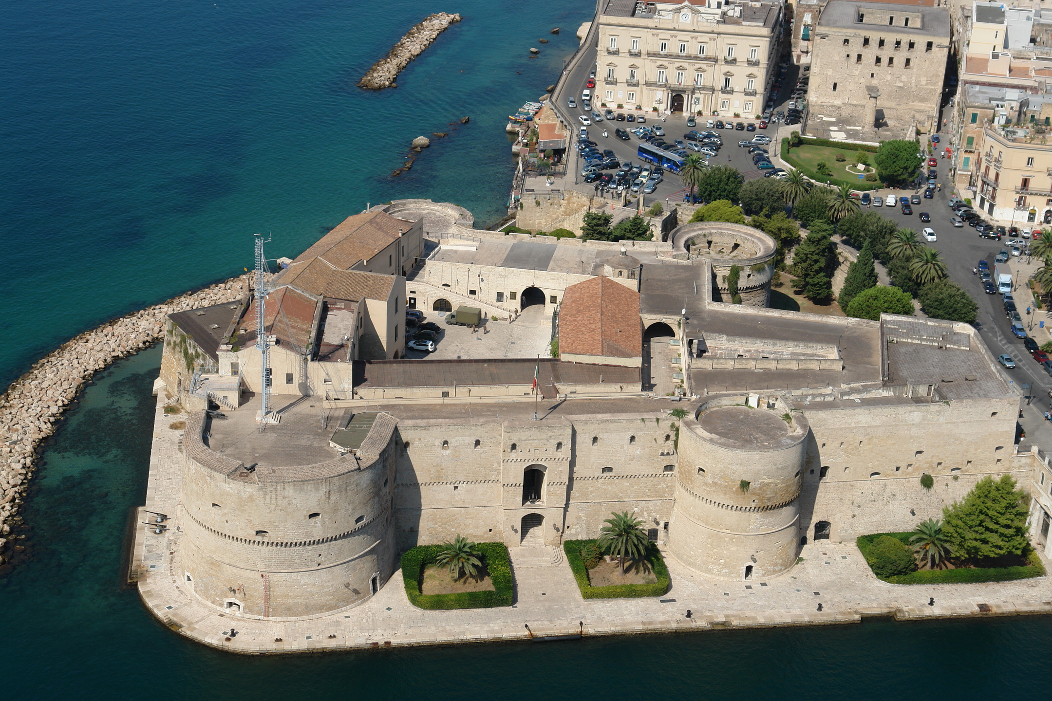 Aragonese Castel Taranto - Beautiful Puglia