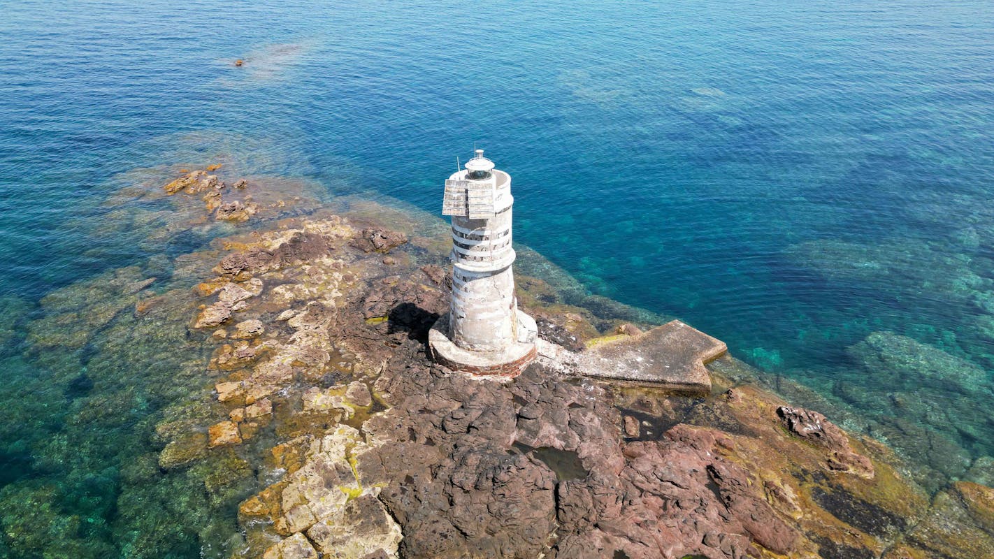 Faro di Mangiabarche Faro di Mangiabarche