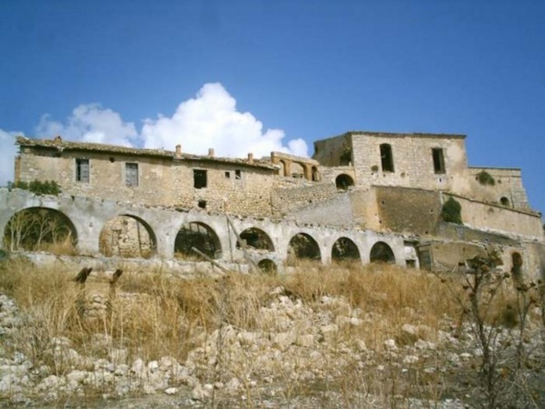 MASSERIA DI CAZZOLA A CANICATTI MASSERIA DI CAZZOLA A CANICATTI