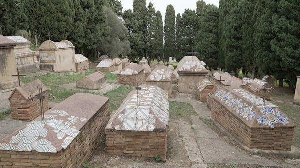 IL CIMITERO VECCHIO