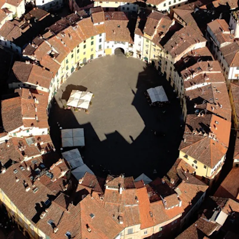 PIAZZA DEL ANFITEATRO PIAZZA DEL ANFITEATRO