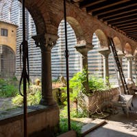 Chiesa e Chiostro di San Giovanni Fuorcivitas Chiesa e Chiostro di San Giovanni Fuorcivitas