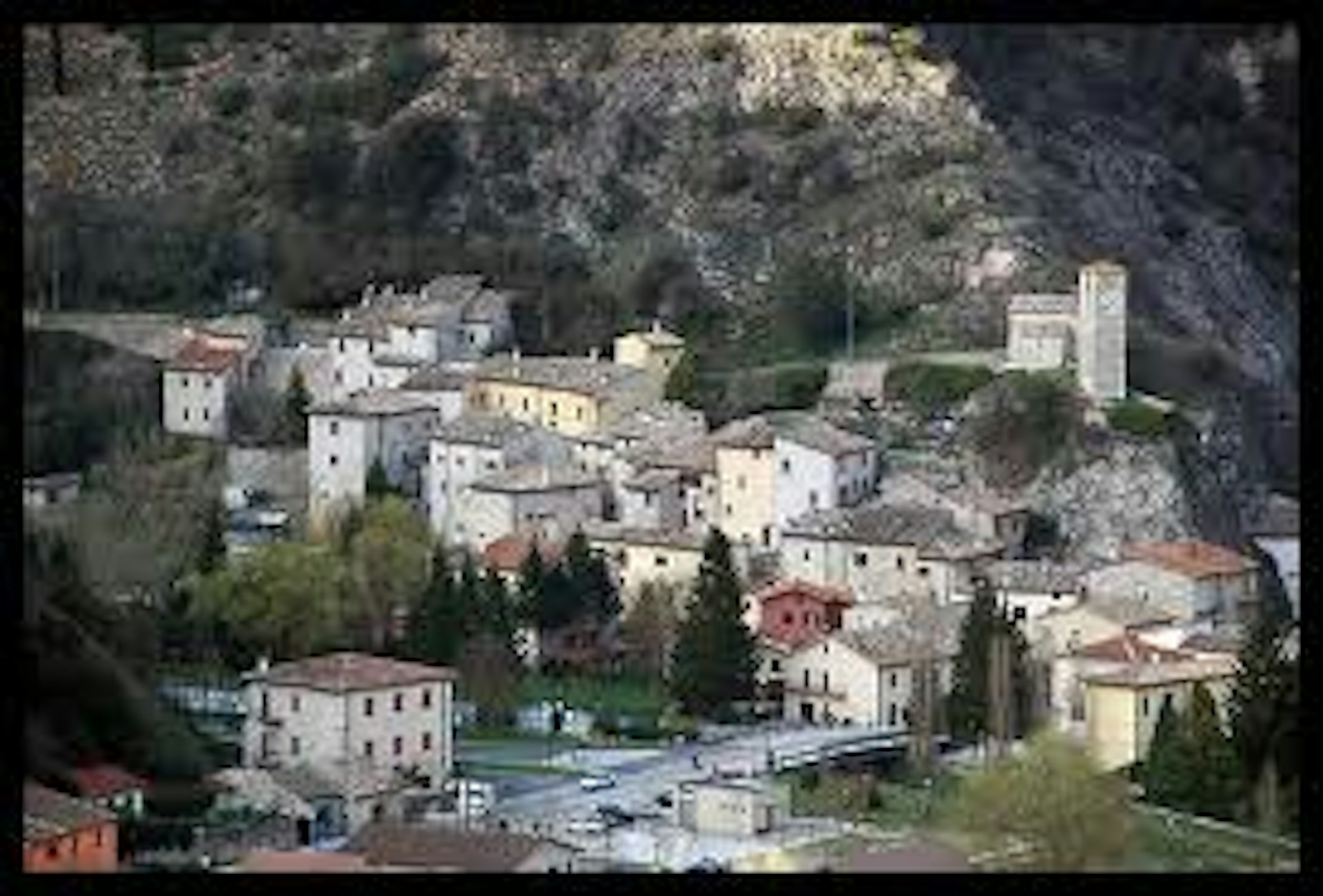 BORGO CERRETO DI SPOLETO | I Luoghi del Cuore - FAI