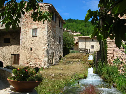 FIUME MENOTRE E SORGENTI DI RASIGLIA