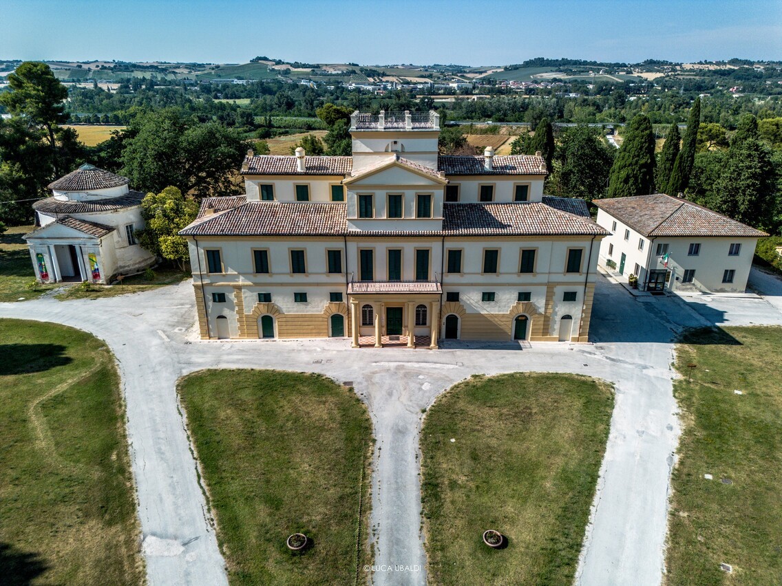 VILLA SALVATI