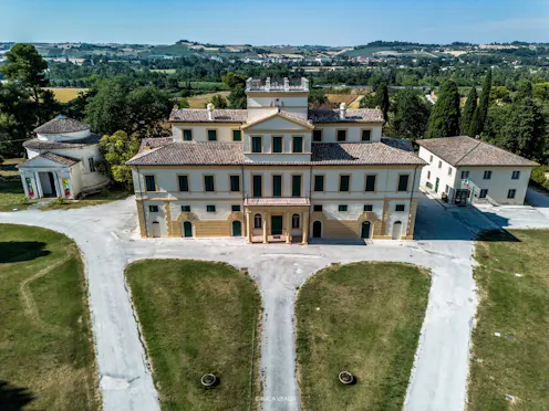 VILLA SALVATI