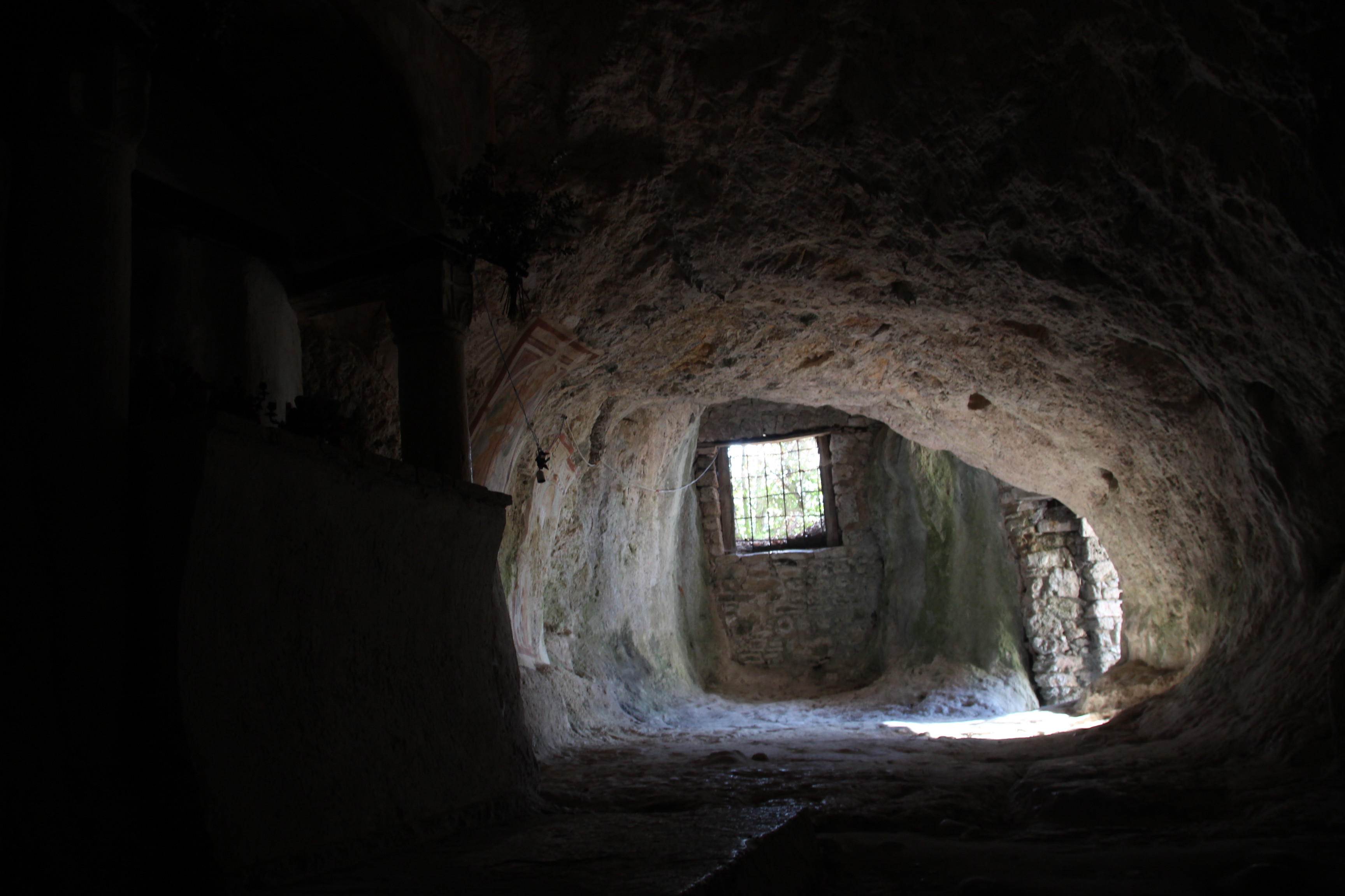 LA GROTTA DI SAN MICHELE SUL MONTE TANCIA