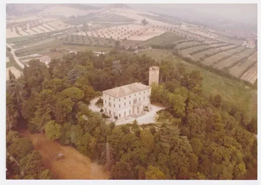 VILLA E PARCO LAUREATI