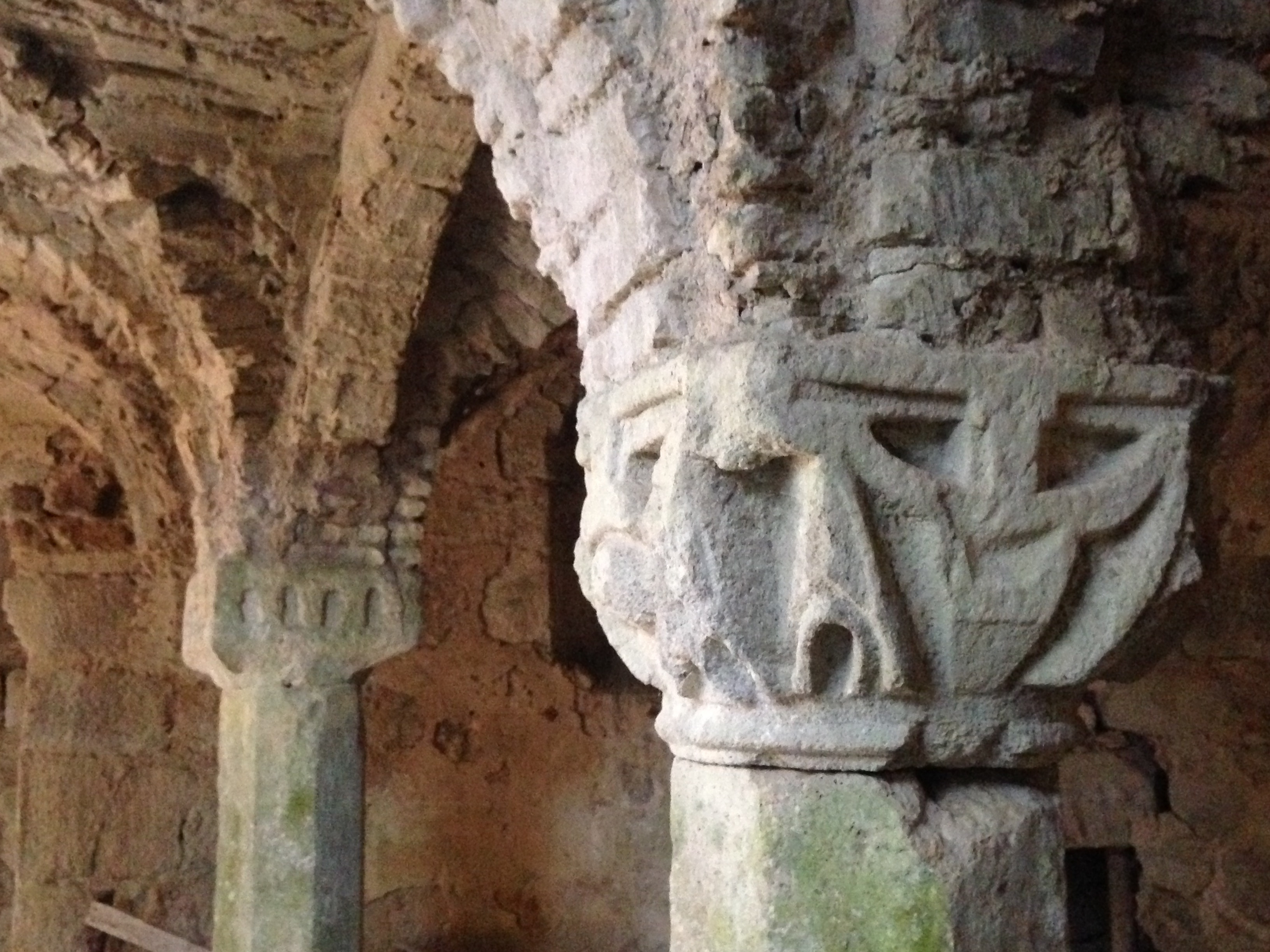 CRIPTA DELL'ABBAZIA GIUGNANO