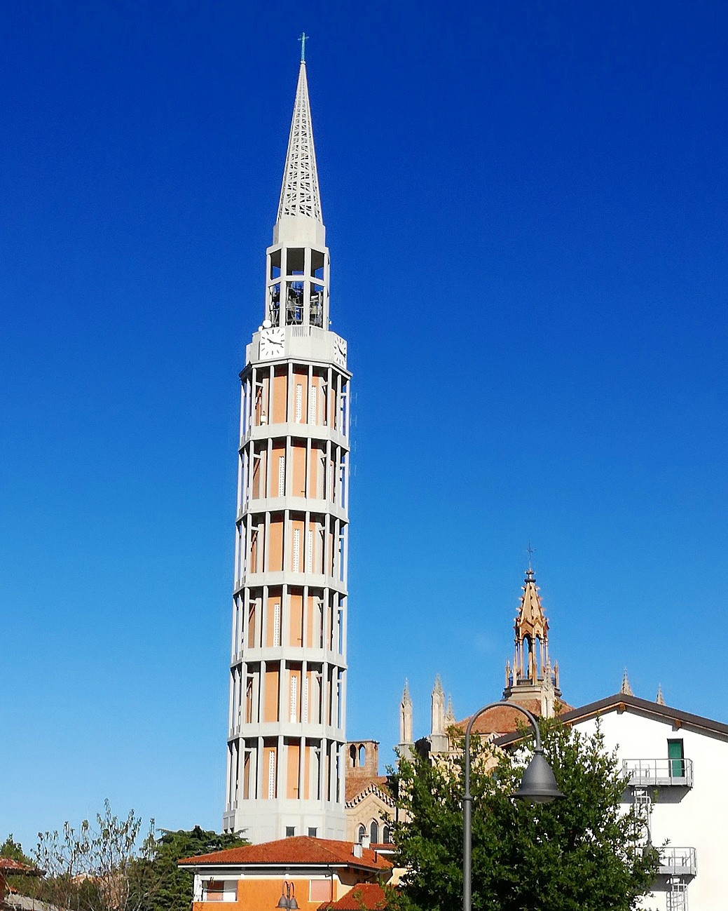 CAMPANILE DI MORTEGLIANO
