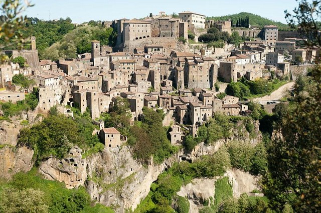 SORANO LA CITTA DEL TUFO