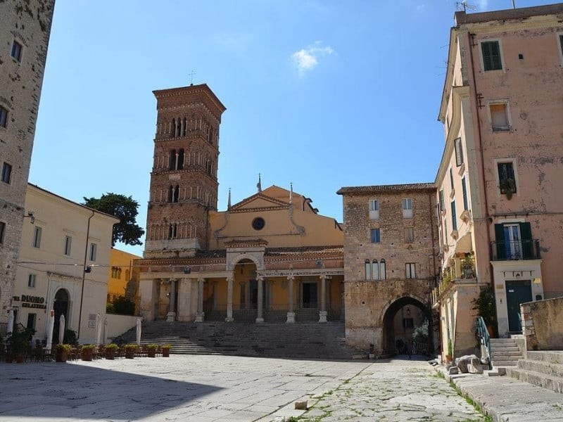 PIAZZA DEL MUNICIPIO