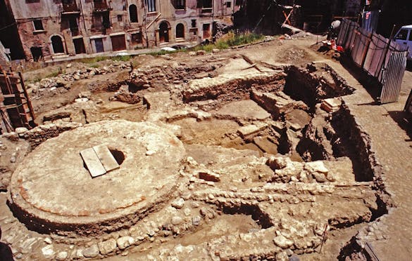 AREA ARCHEOLOGICA DI PIAZZA TOSCANO