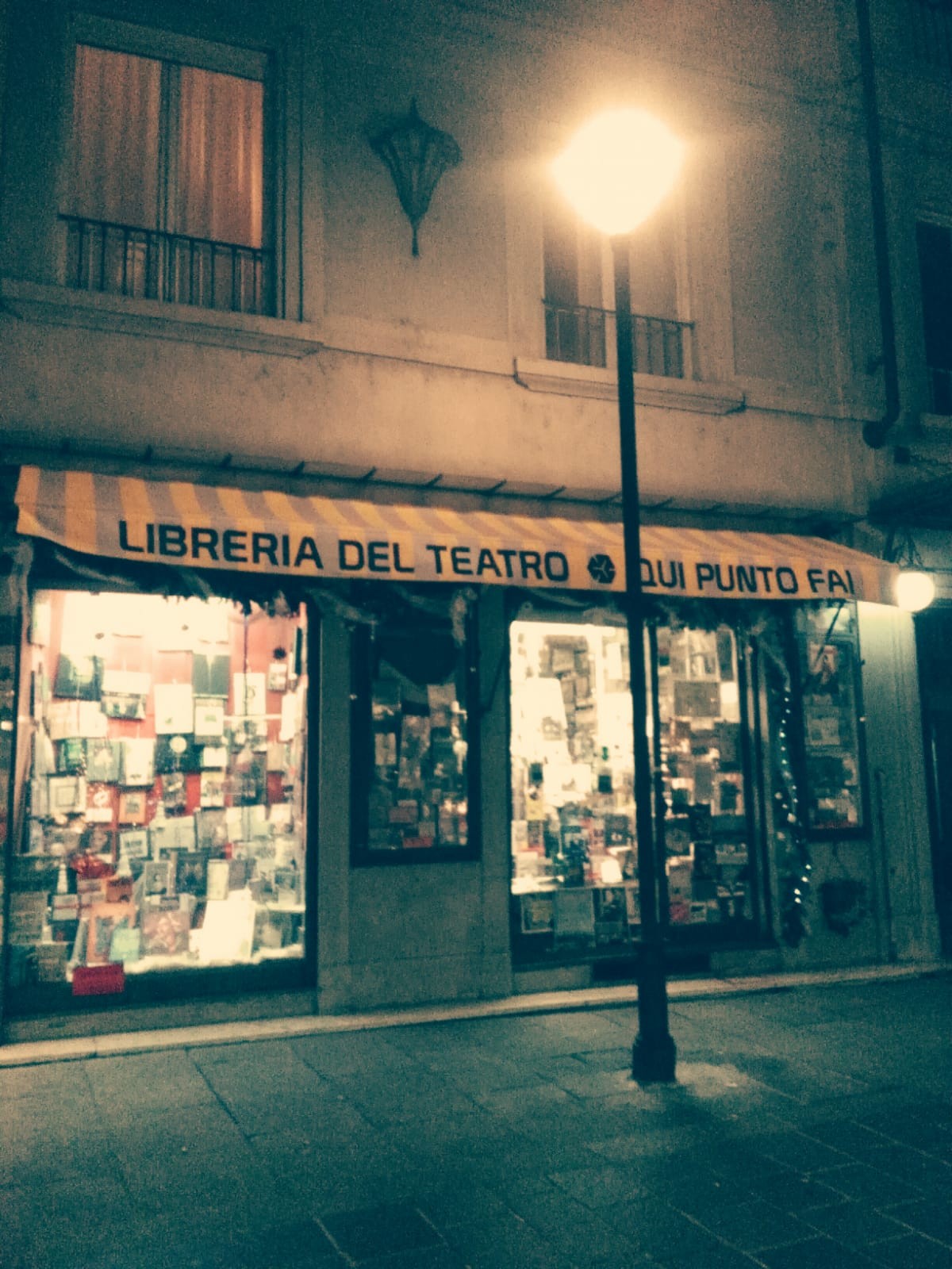 LIBRERIA DEL TEATRO DI REGGIO EMILIA