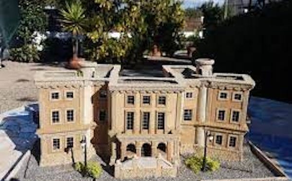 IDROSCALO E PALAZZO BRASINI TARANTO