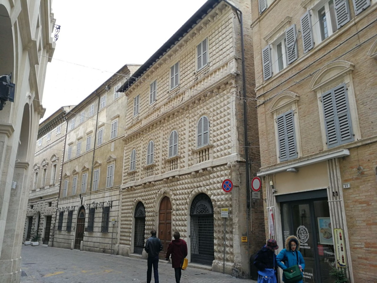 PALAZZO DEI DIAMANTI