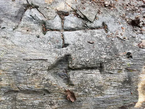 MASSO DELLE CROCI/MASSO DELLE BALESTRE (INCISIONI RUPESTRI)