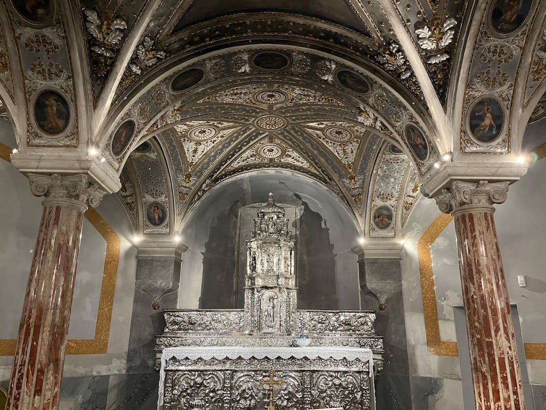 CRIPTA DELLA CATTEDRALE DI SANT'EUSTACHIO CRIPTA DELLA CATTEDRALE DI SANT'EUSTACHIO