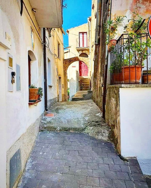 QUARTIERE CAPO LE ROSE QUARTIERE CAPO LE ROSE