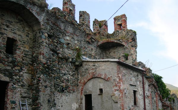 CHIESA ABBANDONATA SANT AMBROGIO