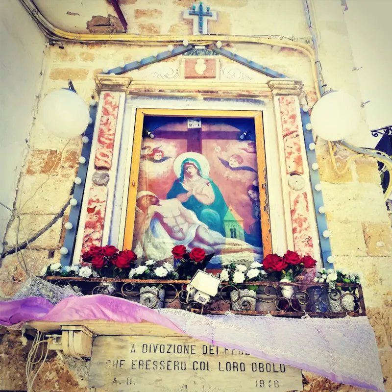 EDICOLE VOTIVE DI BARI VECCHIA EDICOLE VOTIVE DI BARI VECCHIA