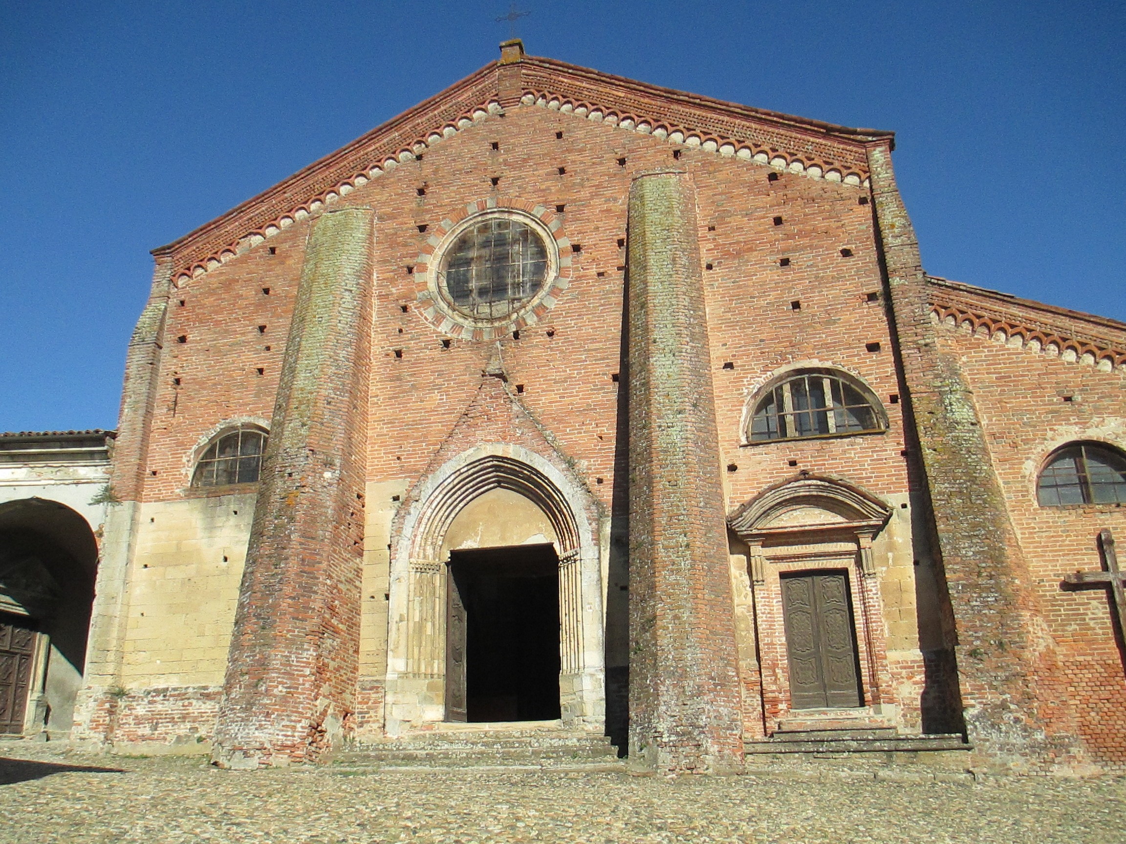 CHIESA DI S. FRANCESCO E PIAZZALE DELLA CIOCCA