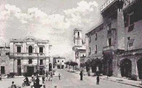 CASTELLO FEUDALE D'AYALA VALVA