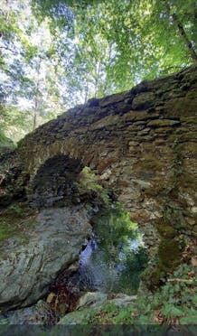 ANTICO PONTE SUL RIO ROSSO, TRIBOGNA