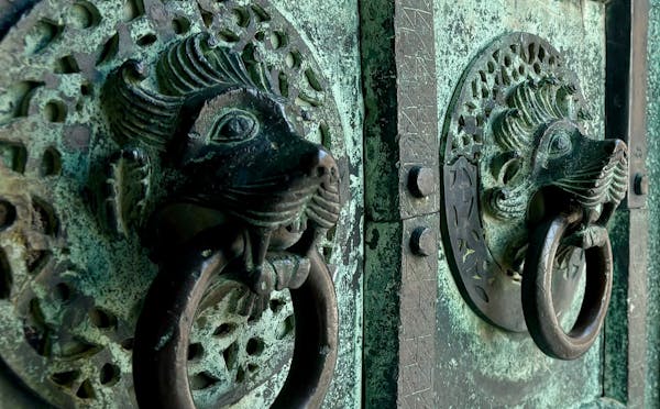 PORTA DELLA LIBERTÀ CATTEDRALE DI TROIA